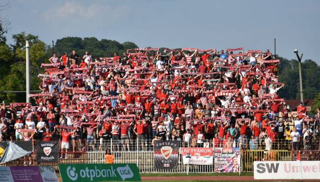 szurkolok19.jpg