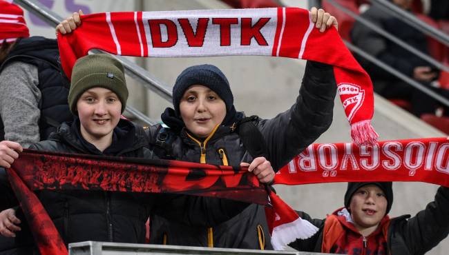 koszonjuk_a_szurkolast_dvtk-siofok_36-37.jpg