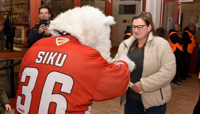 Boldog-Nïnapot-Kíván-a-DVTK-Jegesmedvék_09.jpg