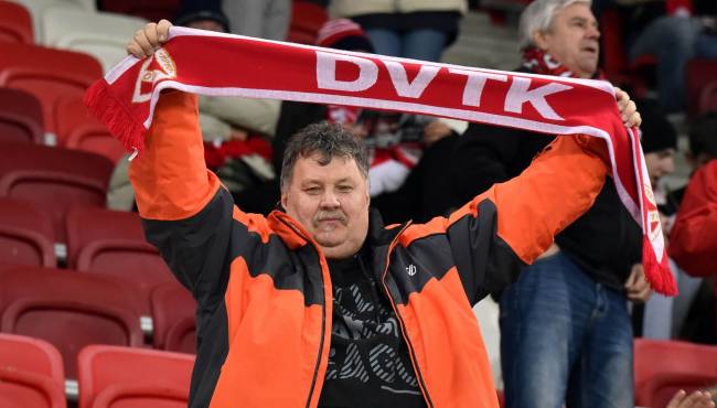 koszonjuk-a-szurkolast_dvtk-haladas_03-2.jpg
