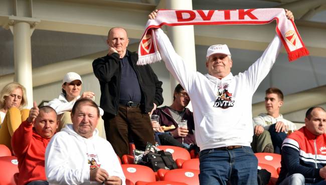 szurkolok_dvtk-vasas12.jpg